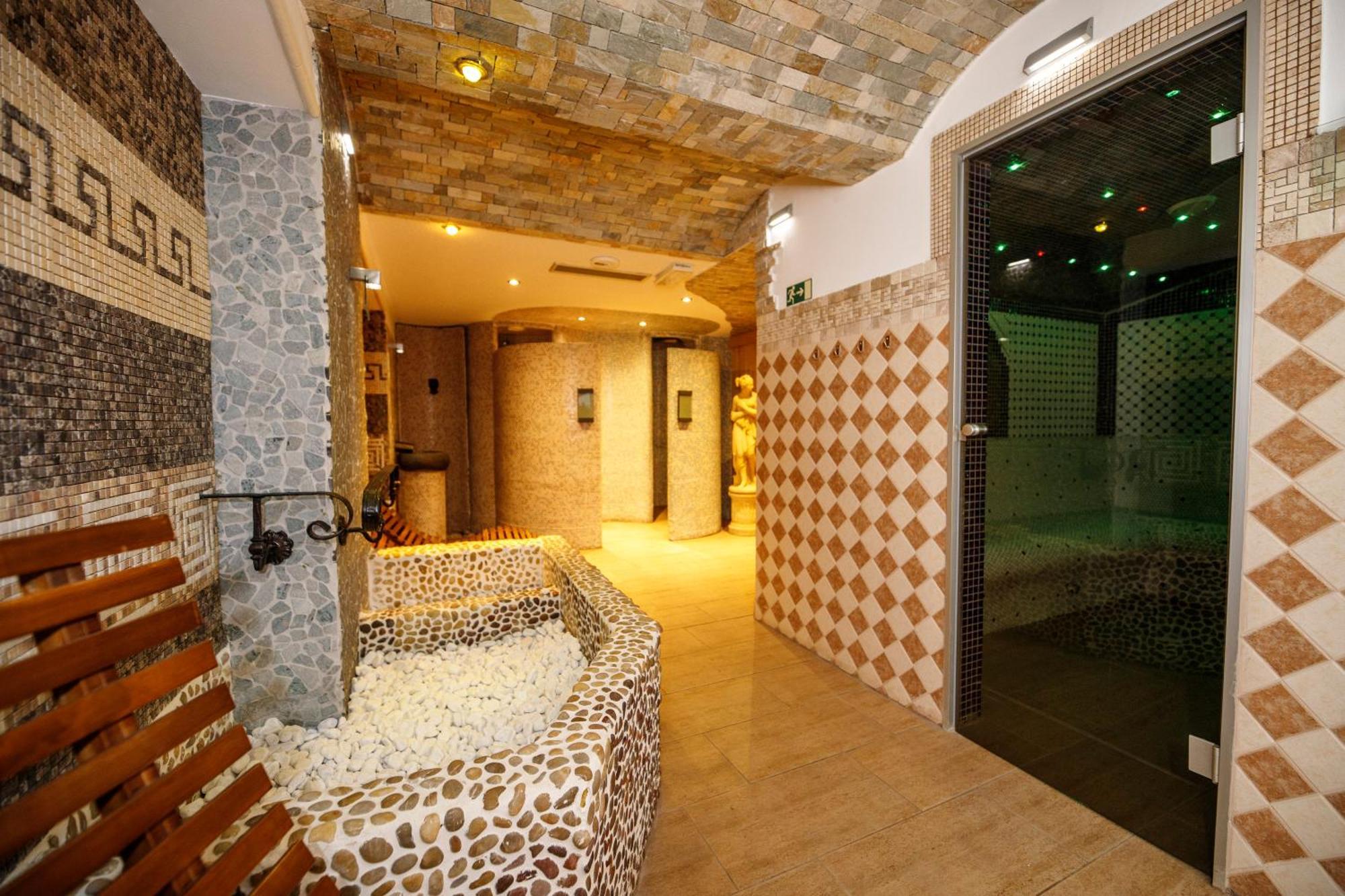 Wellness Hotel Beethoven Chomutov Ngoại thất bức ảnh