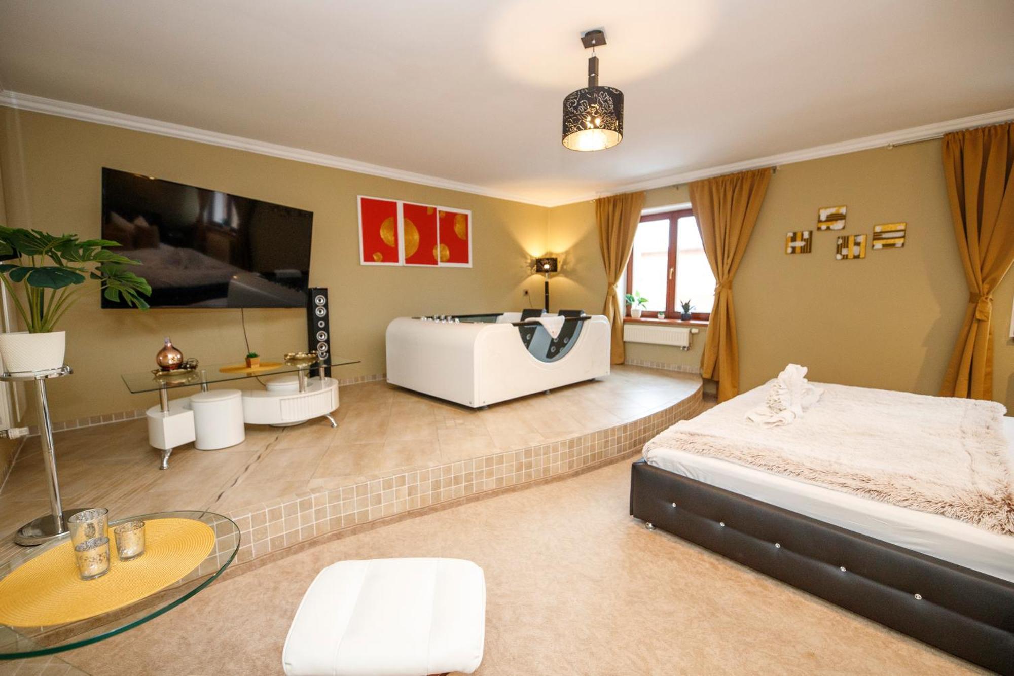 Wellness Hotel Beethoven Chomutov Ngoại thất bức ảnh