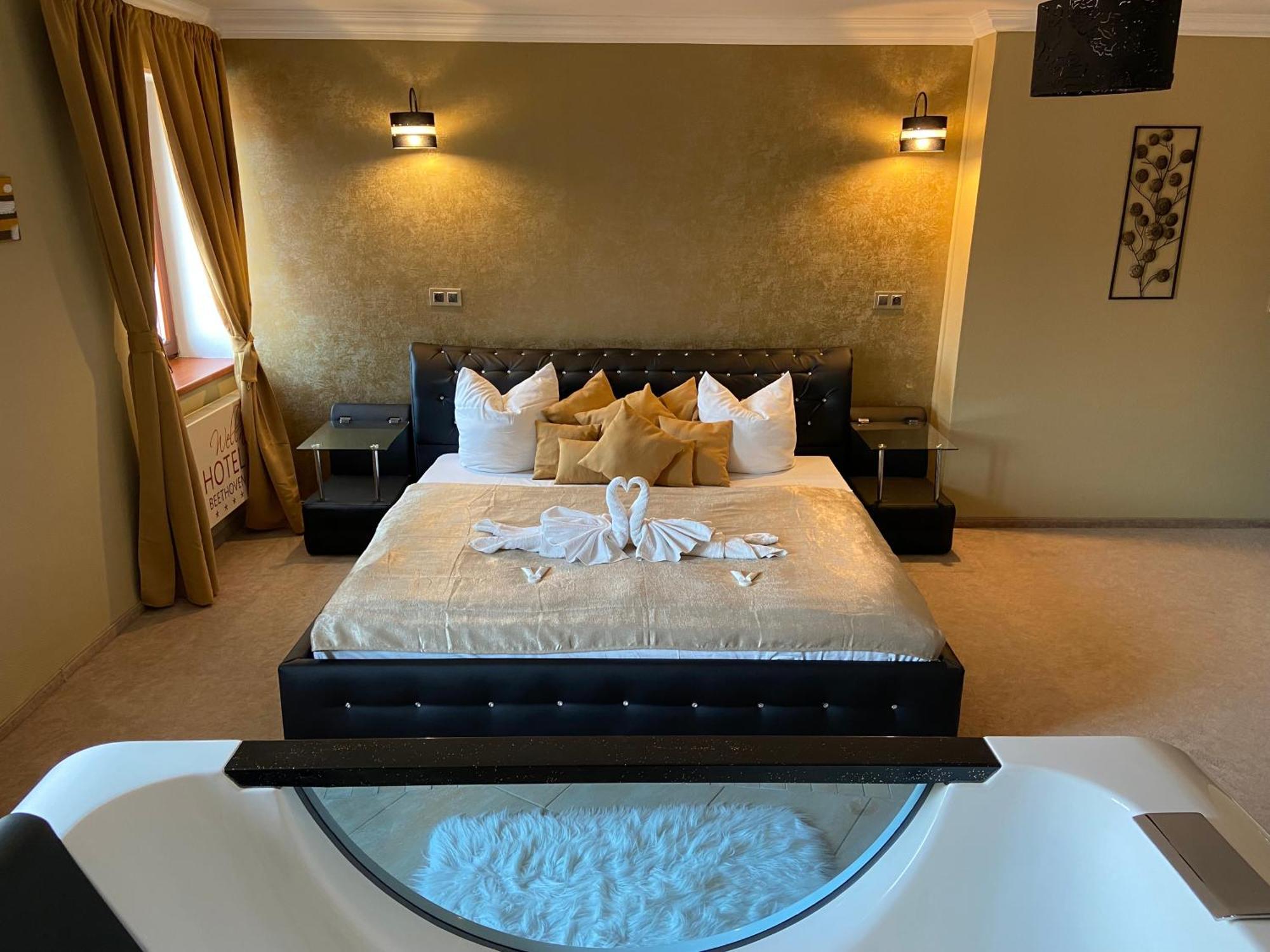 Wellness Hotel Beethoven Chomutov Ngoại thất bức ảnh