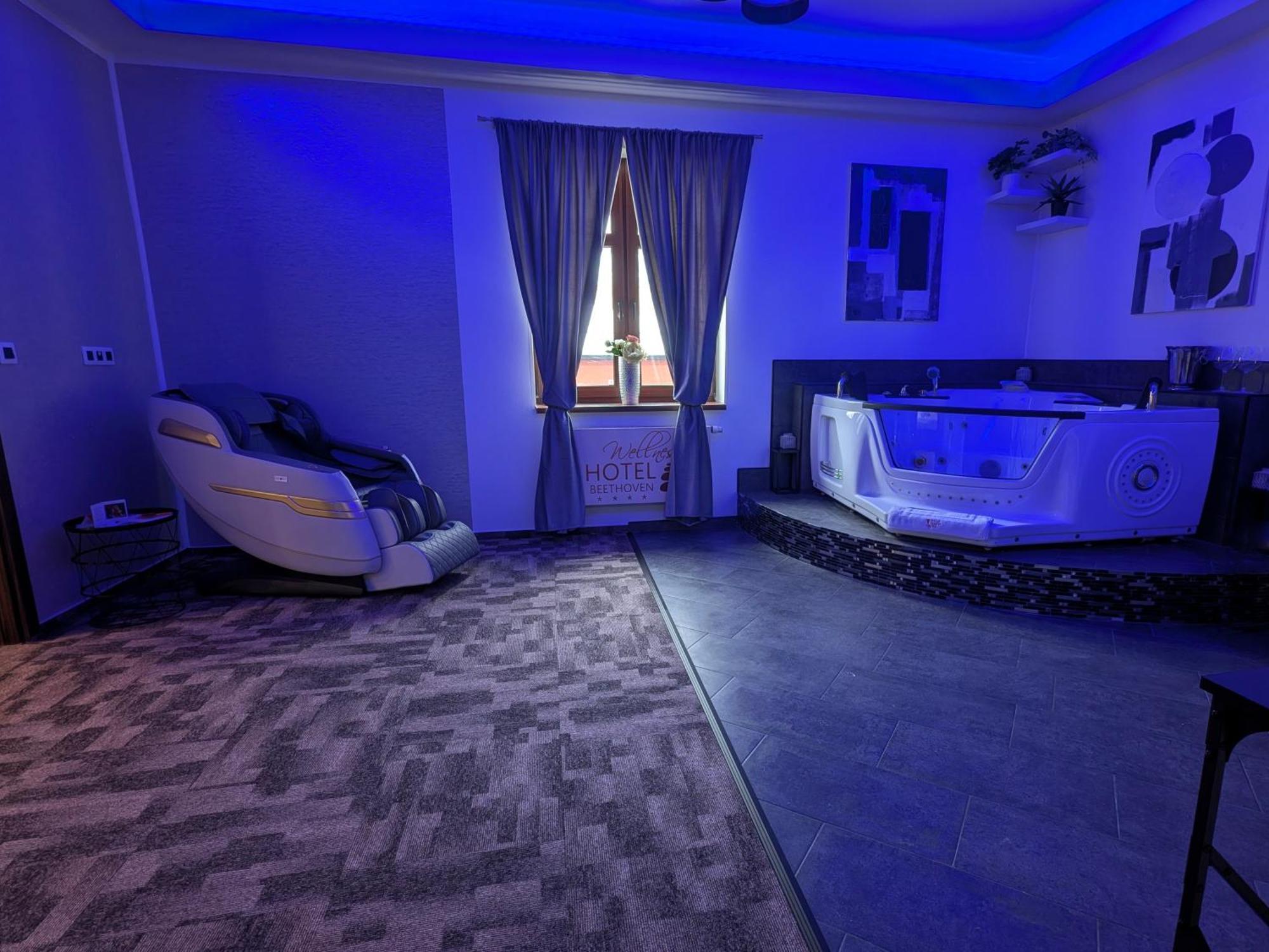 Wellness Hotel Beethoven Chomutov Ngoại thất bức ảnh