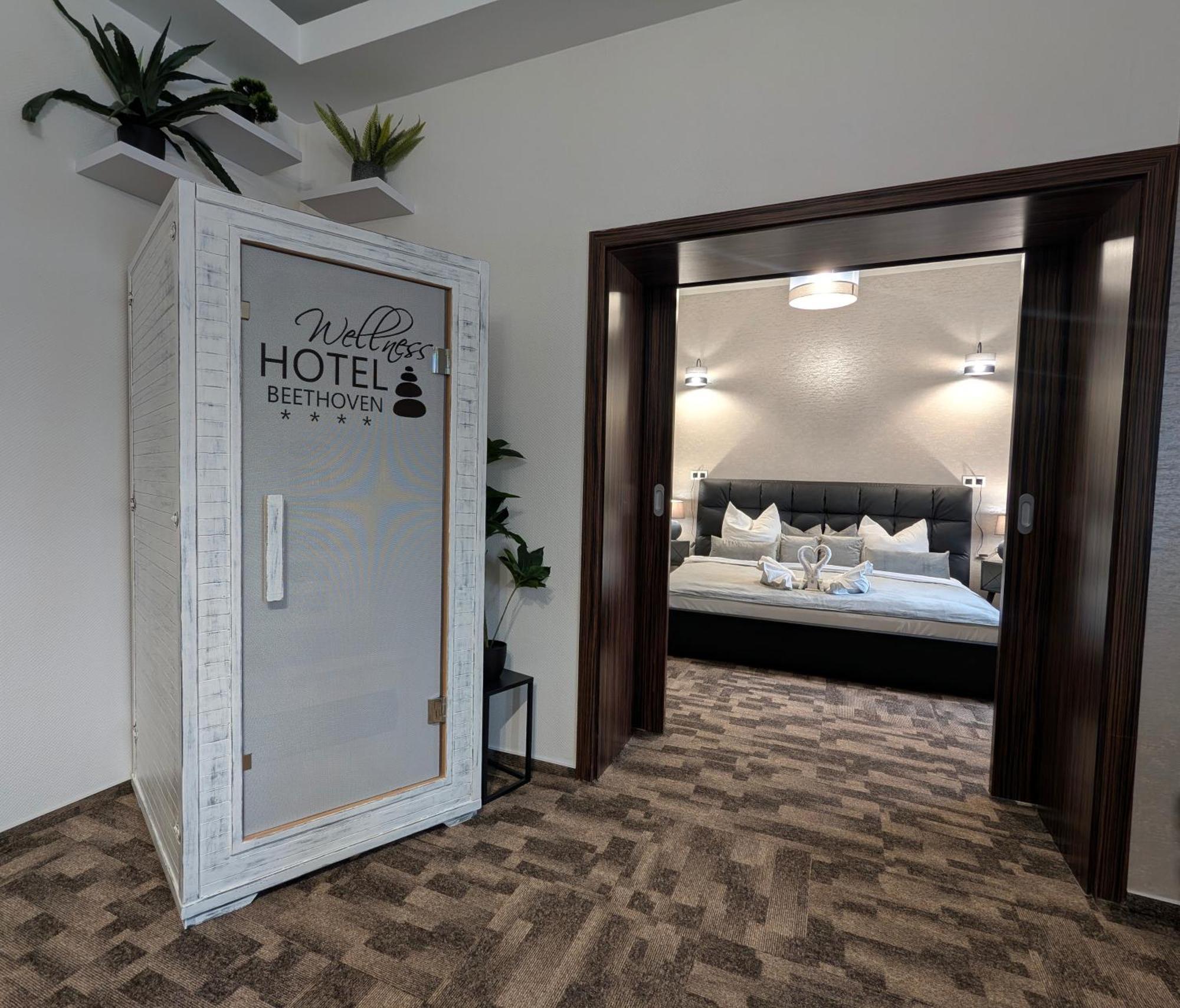 Wellness Hotel Beethoven Chomutov Ngoại thất bức ảnh