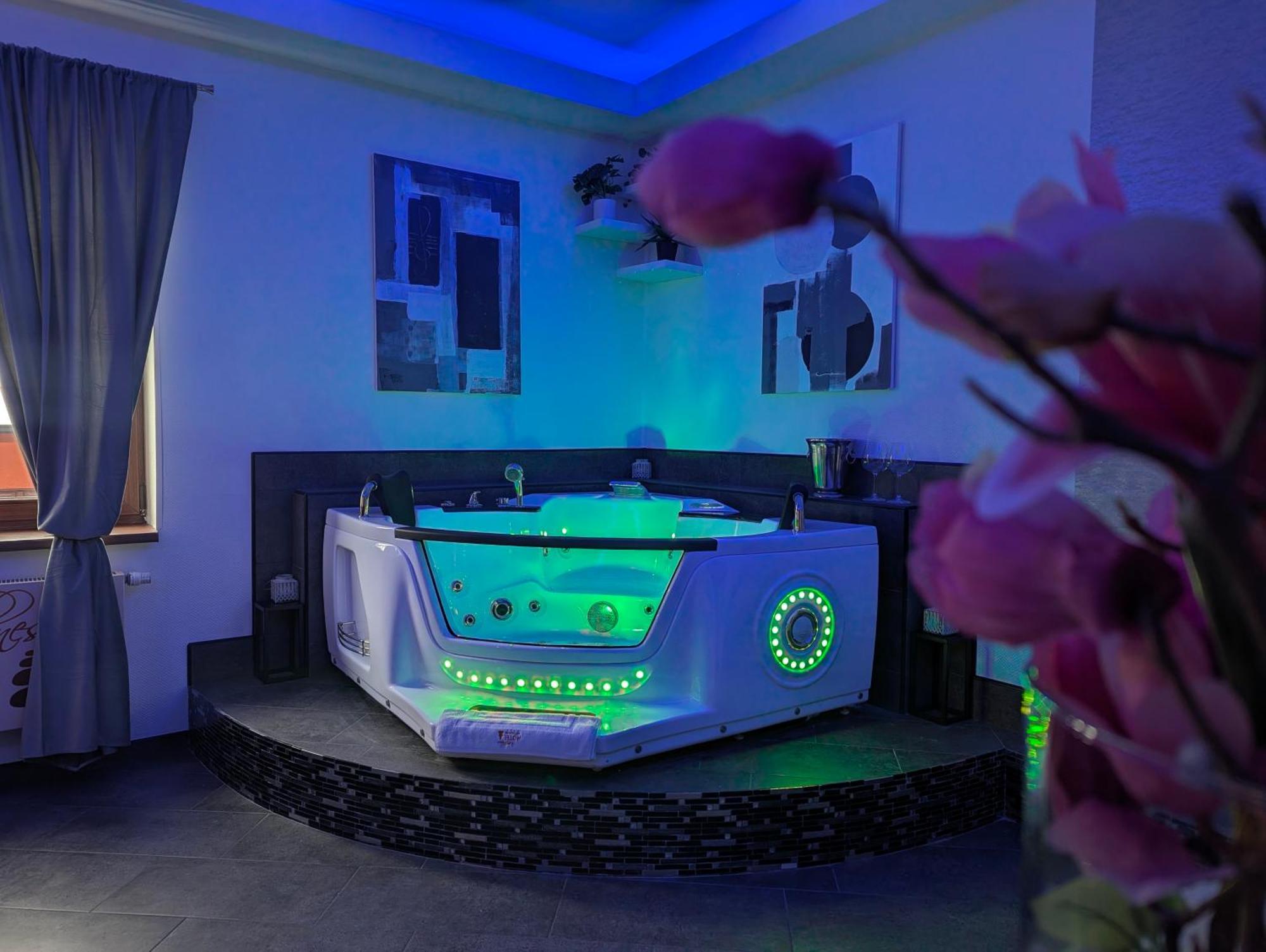 Wellness Hotel Beethoven Chomutov Ngoại thất bức ảnh