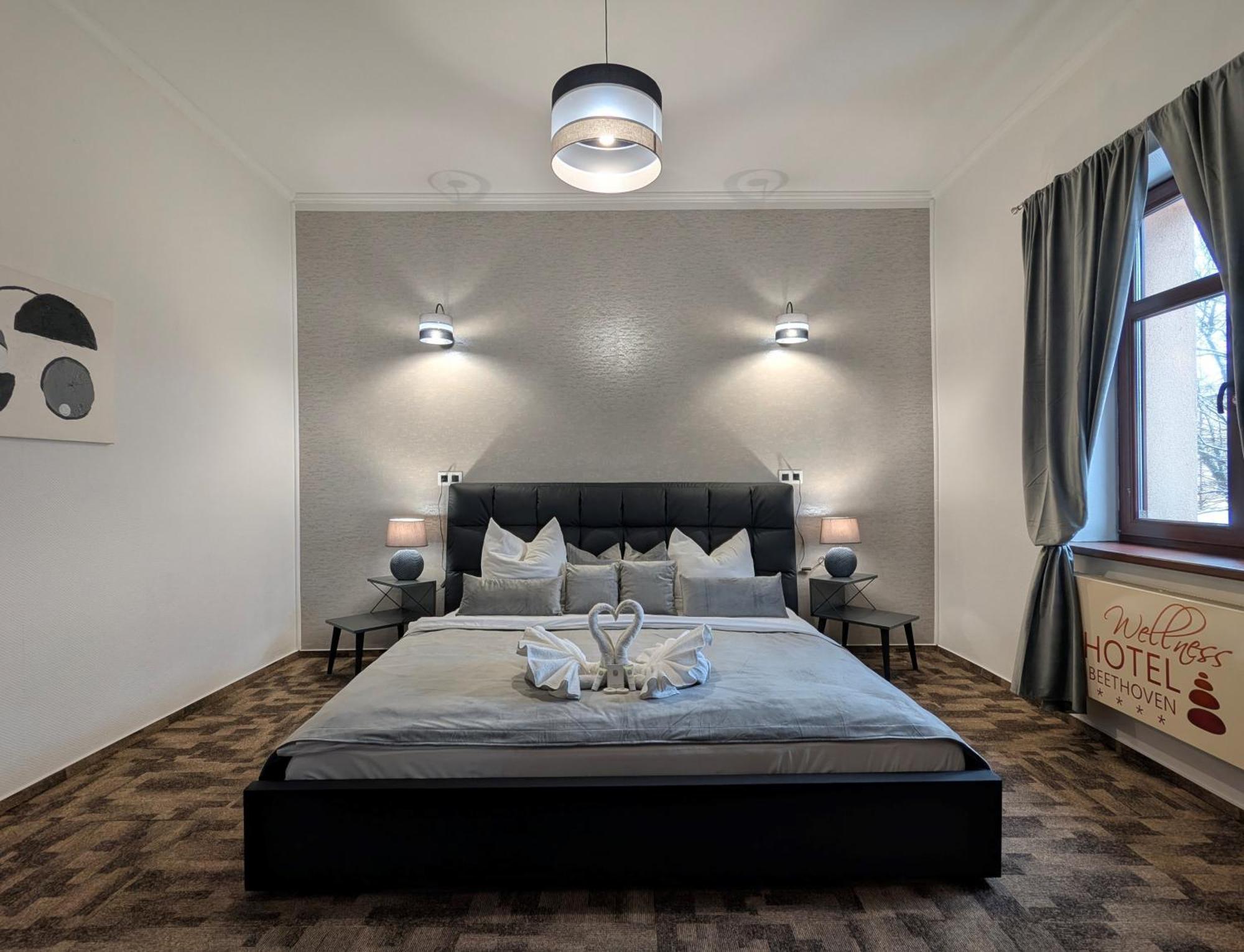 Wellness Hotel Beethoven Chomutov Ngoại thất bức ảnh