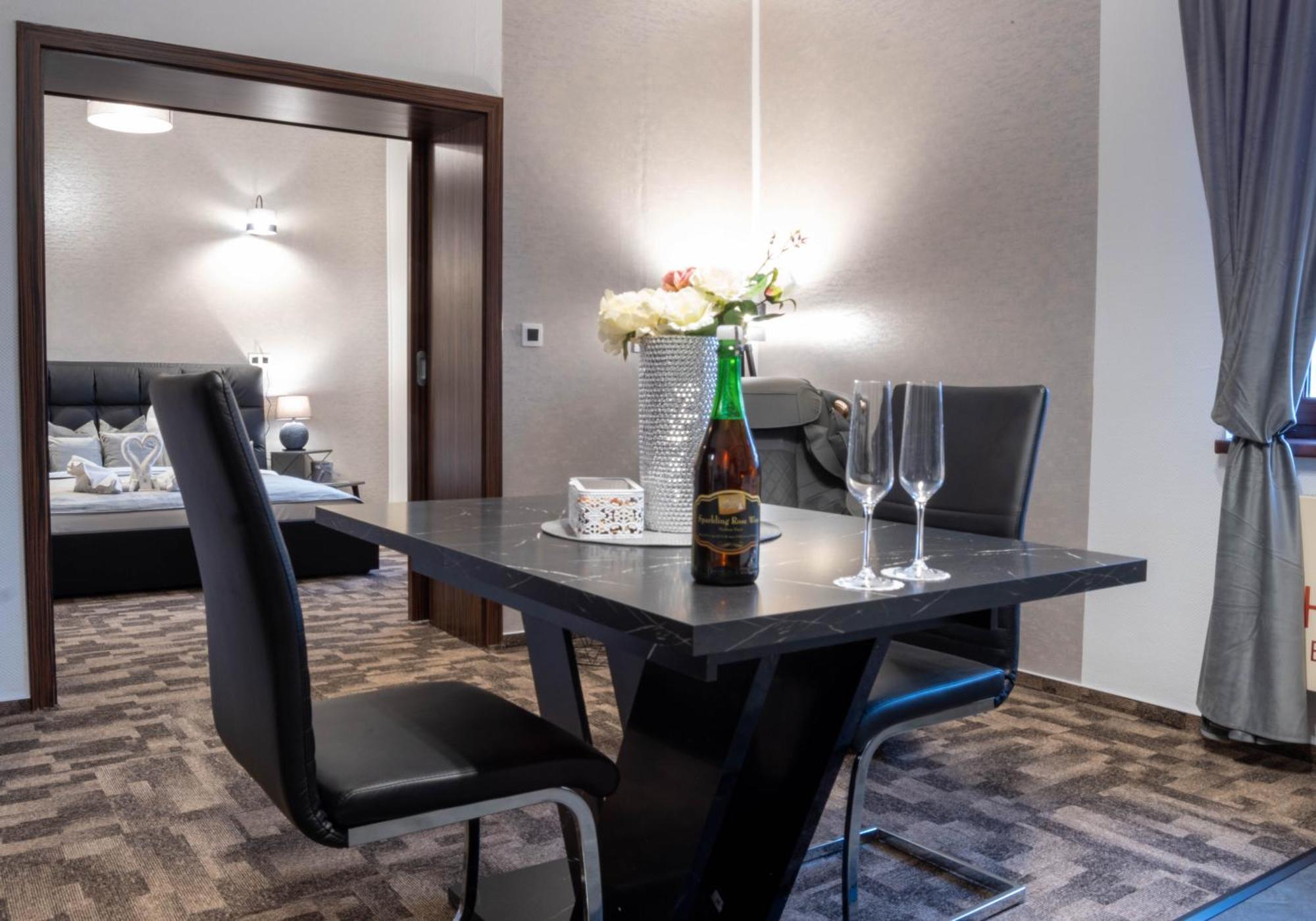 Wellness Hotel Beethoven Chomutov Ngoại thất bức ảnh